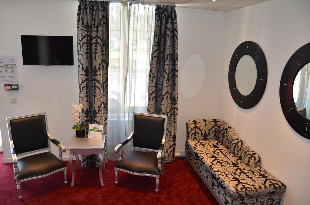 Logis Hotel Saint Martin Orléans Exteriör bild