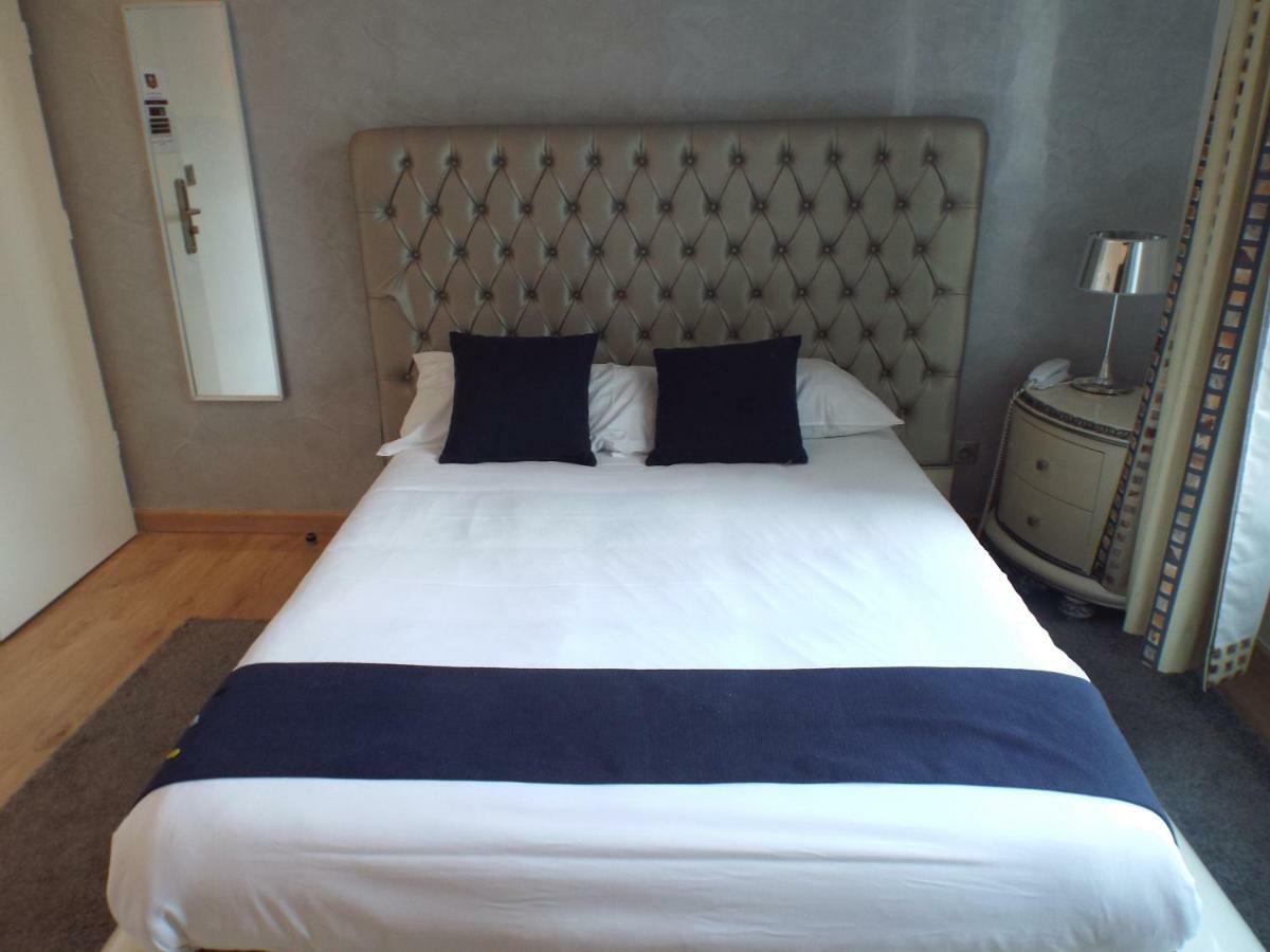 Logis Hotel Saint Martin Orléans Exteriör bild